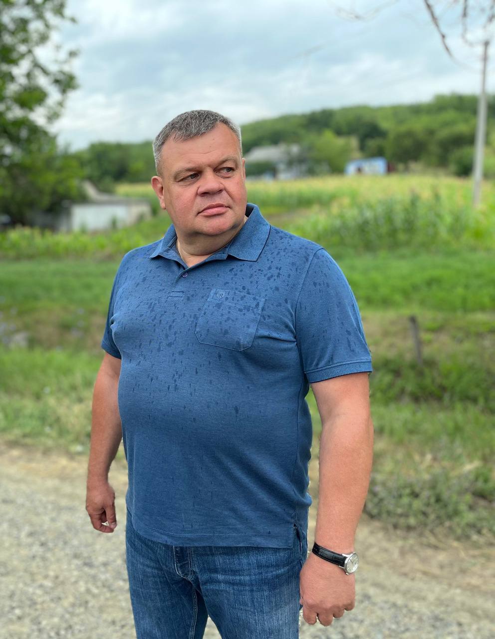 Виконвавуючий повноваження Подільського міського голови Олег Албанський разом із жителями громади